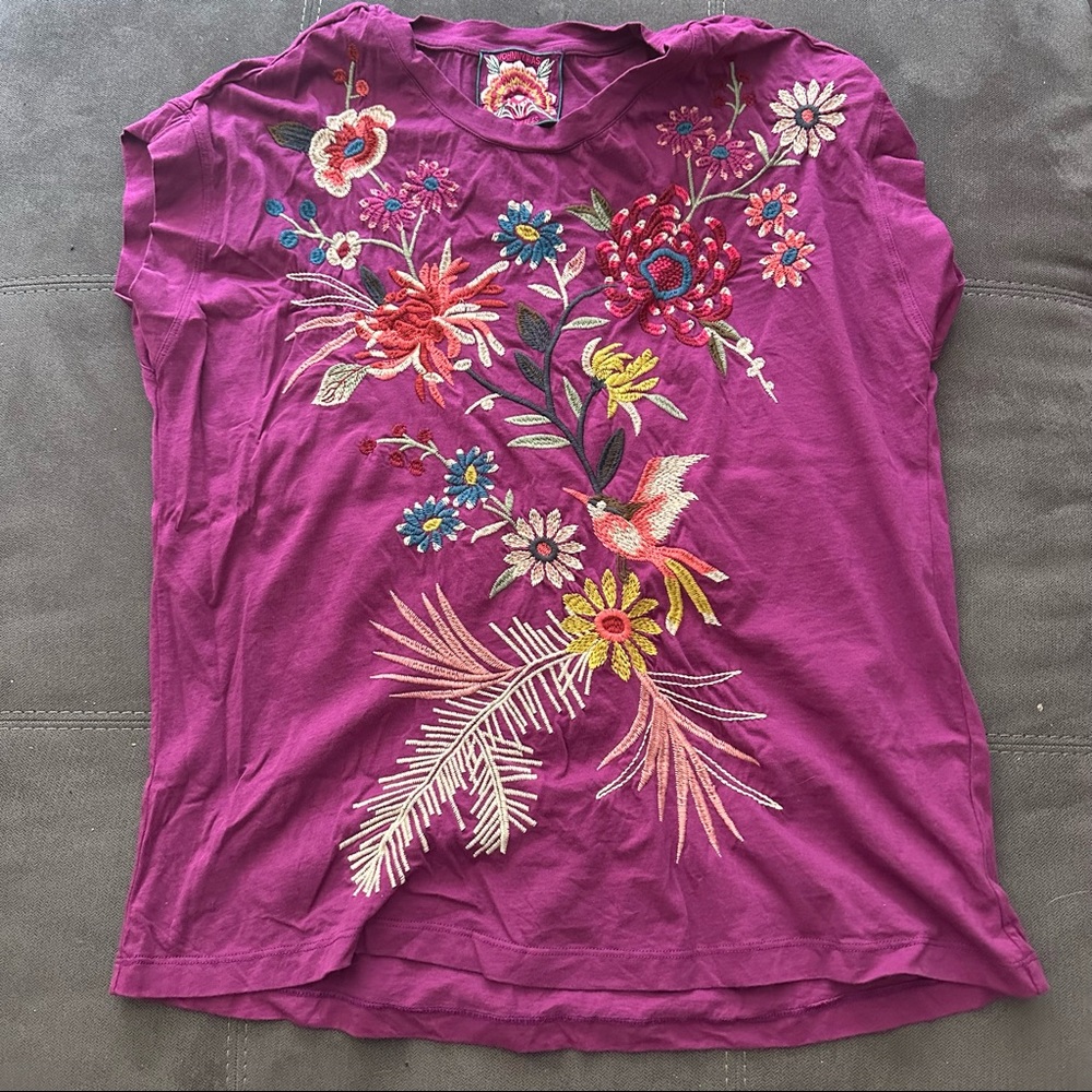 JOHNNY WAS Embroidered Tee